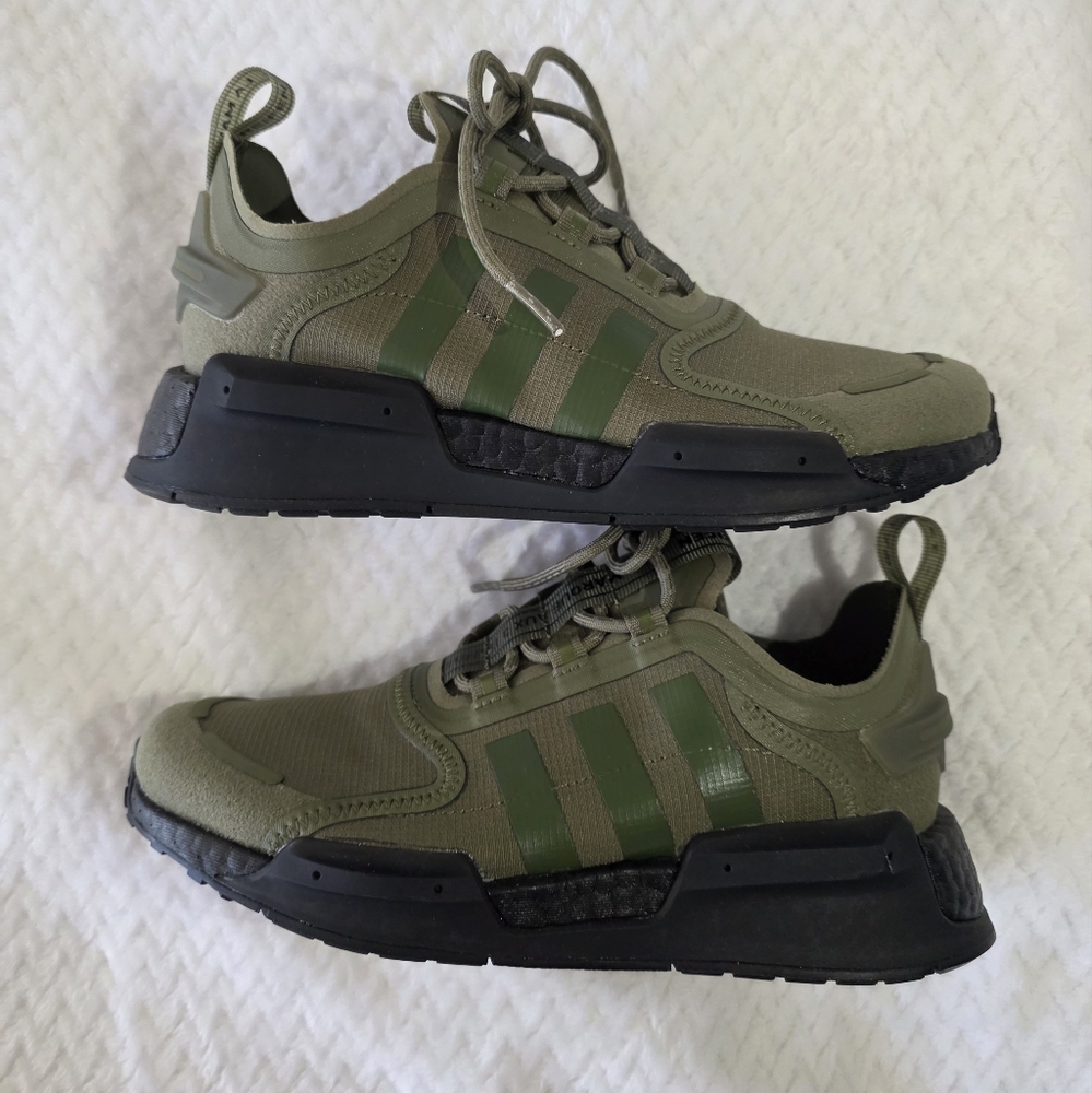 ADIDAS  NMD V3 J BOYS - Picture 12 of 14